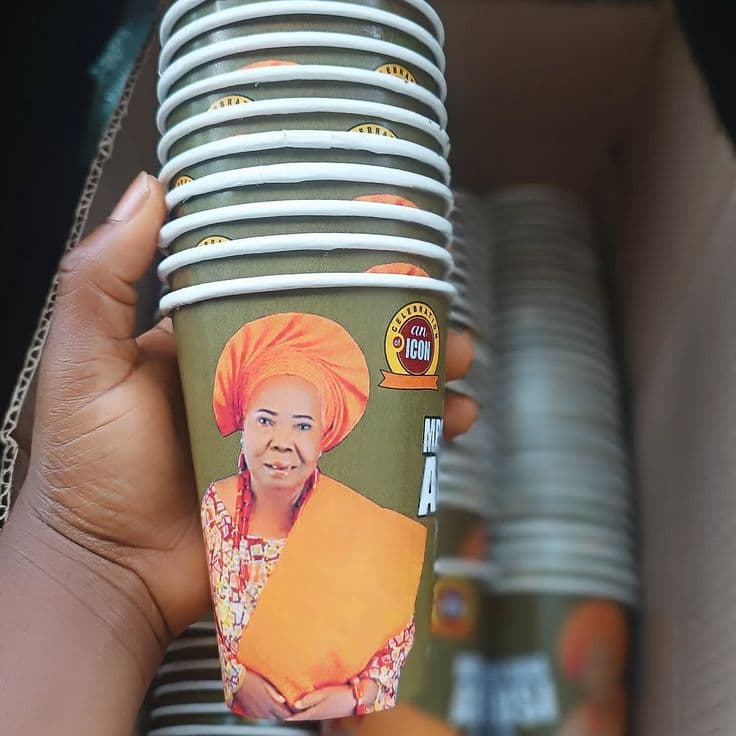 Branded paper coffee cups with lids